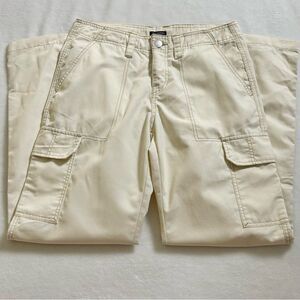 True Religion Winter White Single Needle Cargo Pants Women’s Sz 28